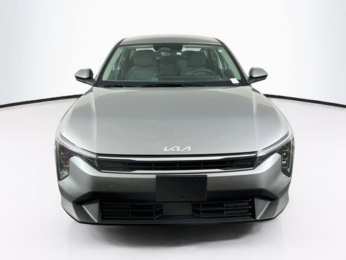Used 2025 Kia K4 FWD image 2