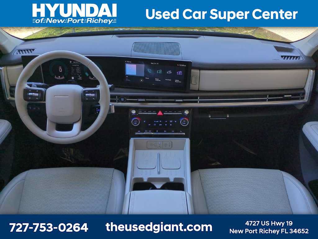 Used 2025 Hyundai Santa Fe SEL FWD image 18