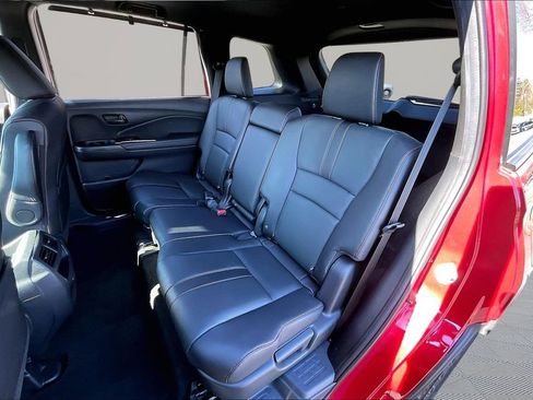 Used 2023 Honda Passport TrailSport image 17