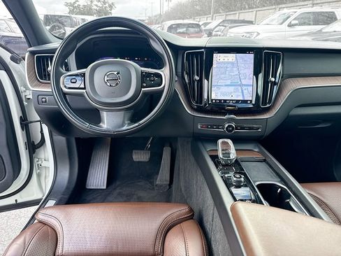 Used 2022 Volvo XC60 B5 Inscription w/ Advanced Package image 25