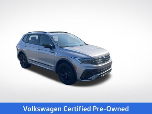 Used 2024 Volkswagen Tiguan SE R-Line AWD/4WD image 8
