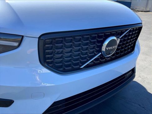 New 2026 Volvo XC40 B5 Plus w/ Protection Package Premier image 33