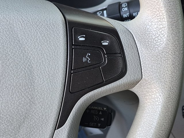 Used 2013 Toyota Sienna LE w/ Towing Pkg FWD image 25