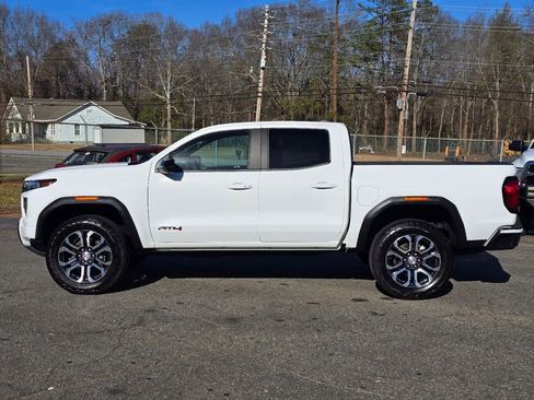 Used 2024 GMC Canyon AT4 w/ AT4 Premium Package image 23
