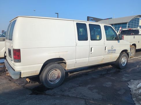 Used 2011 Ford E-250 and Econoline 250 w/ PWR Group image 2