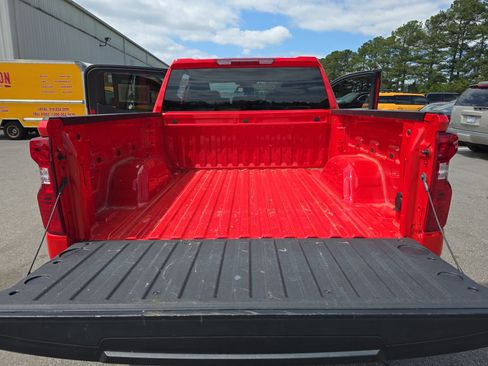 Used 2025 Chevrolet Silverado 1500 Custom RWD image 12