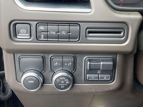 Used 2023 GMC Yukon SLT w/ Max Trailering Package image 29