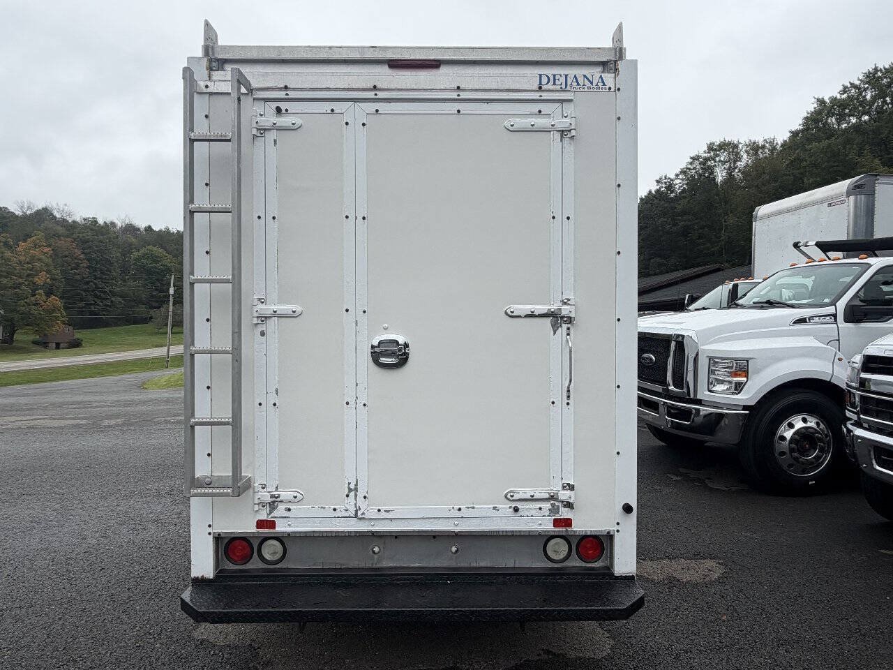 Used 2018 Ford Transit 350 138 w/ Interior Upgrade Package RWD image 4