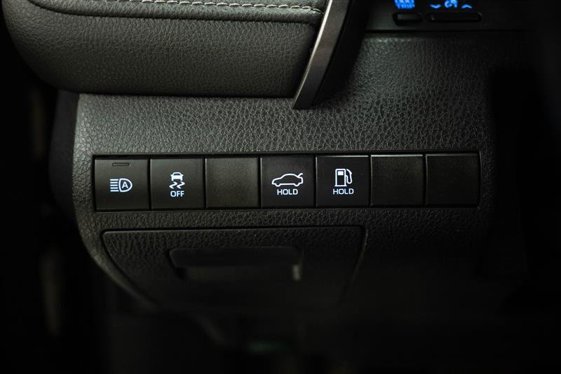 Used 2020 Toyota Camry SE w/ Carpet Mat Package FWD image 28