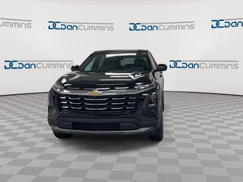 New 2026 Chevrolet Equinox LT FWD image 3