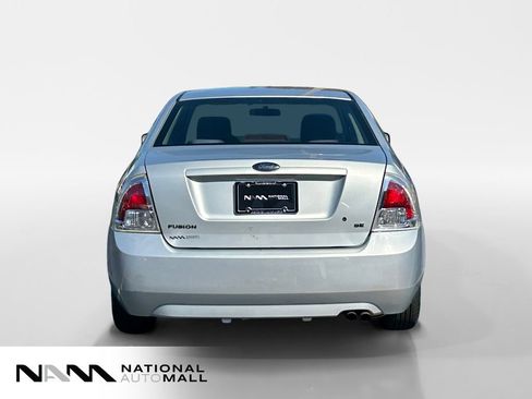 Used 2006 Ford Fusion SE FWD image 4