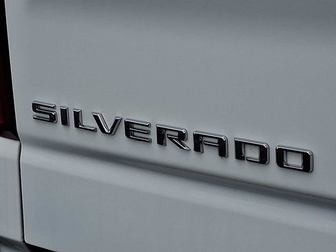 Used 2023 Chevrolet Silverado 1500 LT AWD/4WD image 28