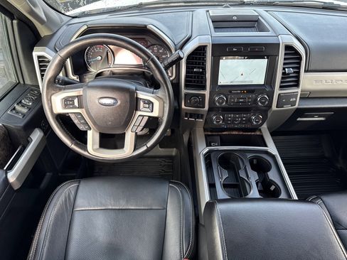 Used 2019 Ford F350 Lariat w/ Camper Package image 21