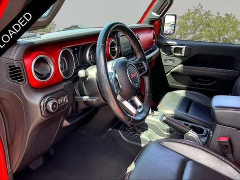 Used 2018 Jeep Wrangler Unlimited Rubicon w/ Dual Top Group AWD/4WD image 12