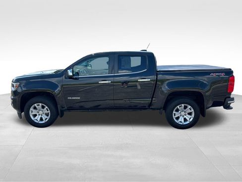 Used 2017 Chevrolet Colorado LT w/ Luxury Package, Chrome AWD/4WD image 2