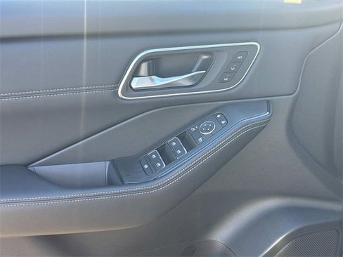 New 2026 Nissan Rogue Platinum w/ Platinum Premium Package image 22