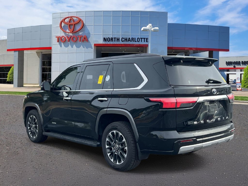 Used 2023 Toyota Sequoia Limited w/ Tow Technology Package AWD/4WD image 6