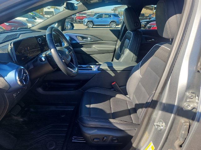 Used 2024 Chevrolet Equinox EV LT FWD image 9