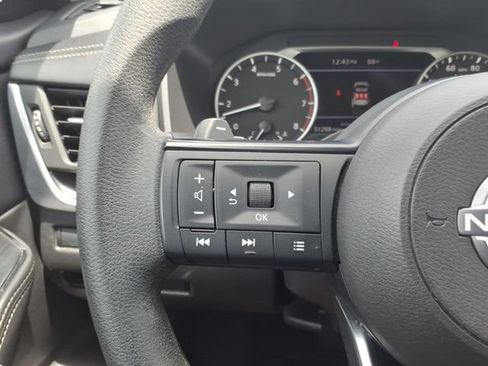 Used 2024 Nissan Rogue SV AWD/4WD image 26