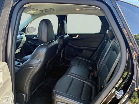 Used 2025 Ford Escape Platinum AWD/4WD image 15