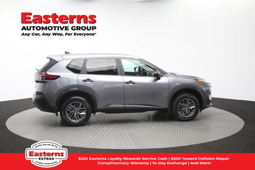 Used 2023 Nissan Rogue S AWD/4WD image 47