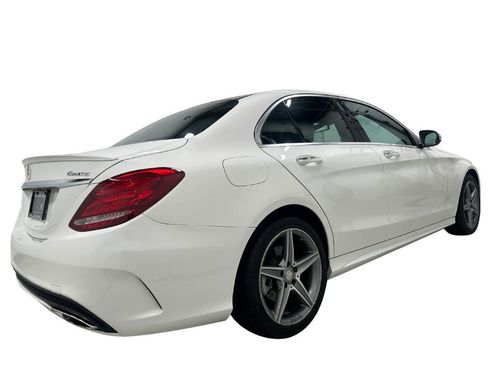 Used 2015 Mercedes-Benz C 300 4MATIC Sedan image 4