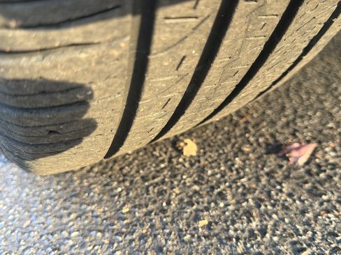 Certified 2023 Volvo XC60 B5 Core w/ Climate Package image 12