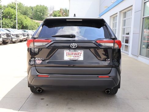 Used 2020 Toyota RAV4 LE w/ All Weather Liner Package AWD/4WD image 9