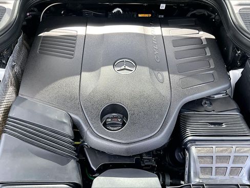 Used 2024 Mercedes-Benz GLS 450 4MATIC image 33