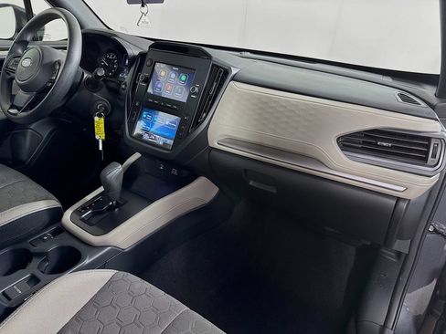 Used 2025 Subaru Forester AWD/4WD image 33