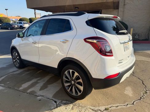 Used 2017 Buick Encore Essence image 3