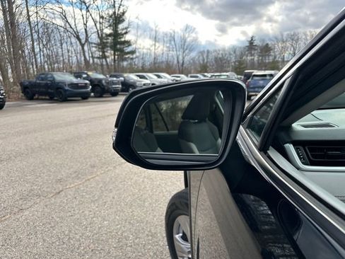 Used 2023 Toyota RAV4 XLE w/ Convenience Package image 15