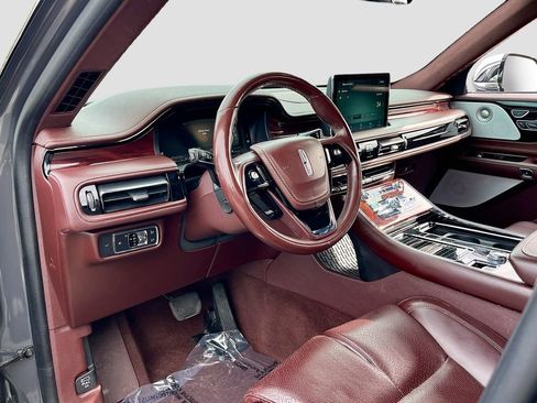 Used 2020 Lincoln Aviator Black Label w/ Dynamic Handling Package image 9