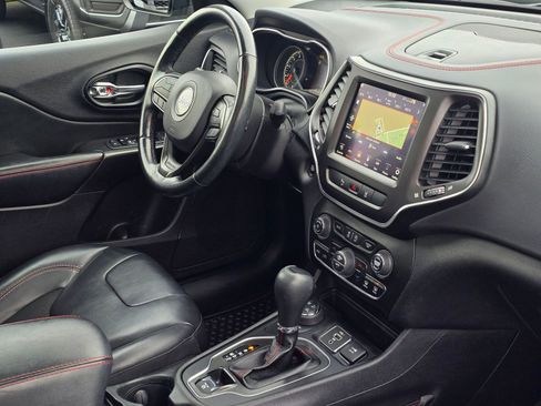 Used 2021 Jeep Cherokee Trailhawk w/ Sun, Sound & Nav Group AWD/4WD image 34