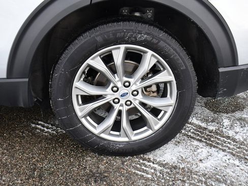 Used 2023 Ford Explorer XLT w/ Equipment Group 202A image 23