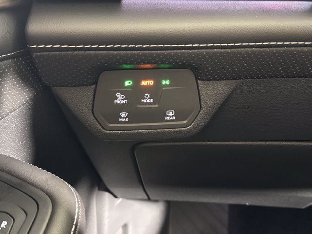 Used 2024 Volkswagen Atlas SEL AWD/4WD image 38