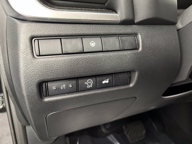 Certified 2026 Nissan Rogue SV FWD image 30