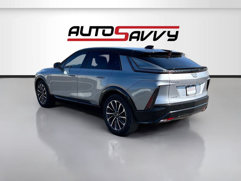 Used 2025 Cadillac Lyriq Sport RWD image 5