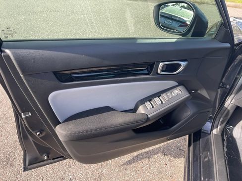 Used 2025 Honda Civic Sport image 22