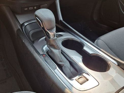 Used 2024 Chevrolet Malibu LT FWD image 12
