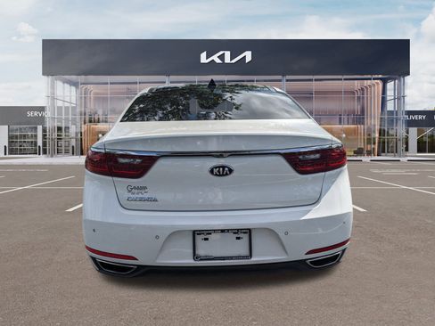 Certified 2019 Kia Cadenza Technology image 8