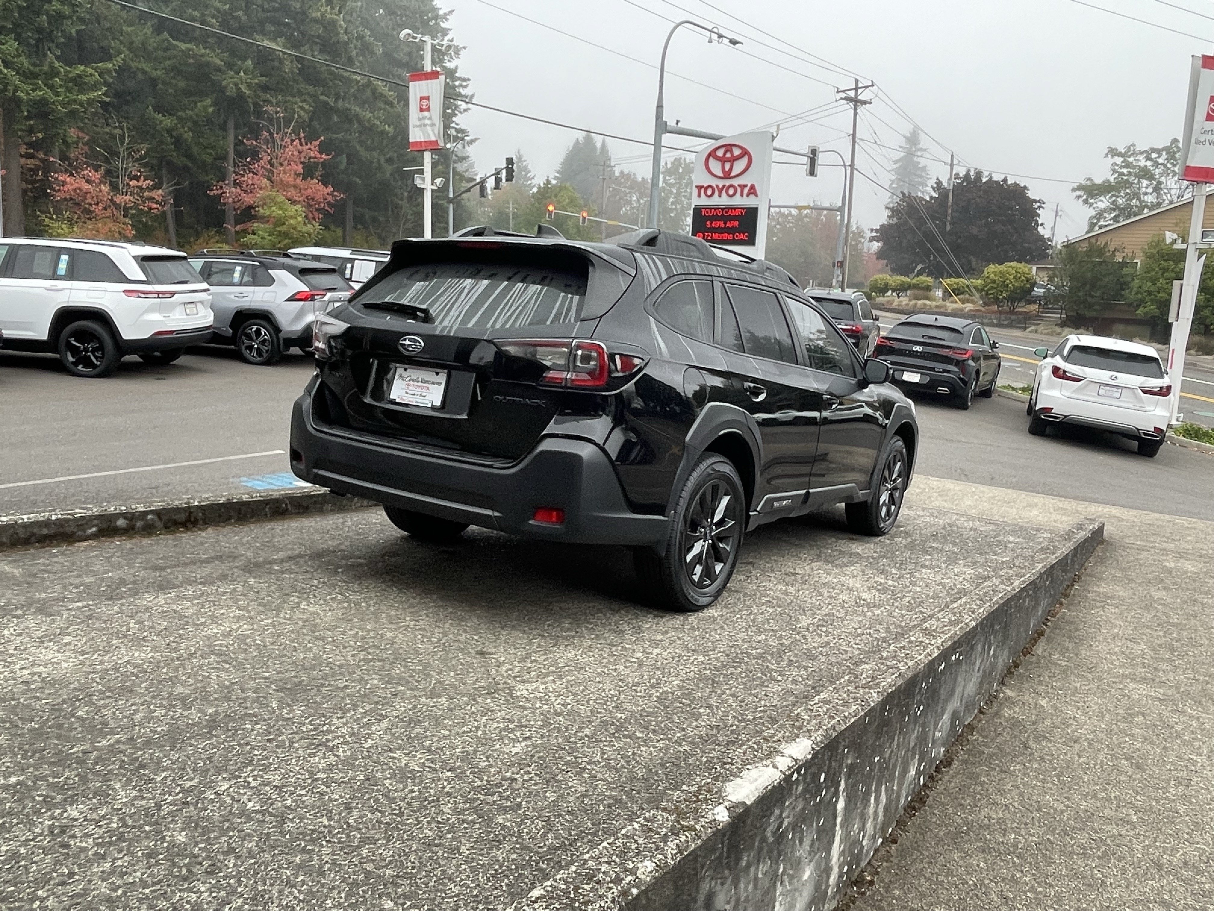 Used 2024 Subaru Outback Onyx Edition AWD/4WD image 8