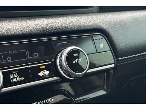 Used 2025 Honda Pilot EX-L image 31