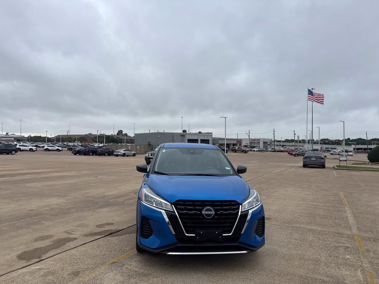 Used 2025 Nissan Kicks Play S FWD image 6