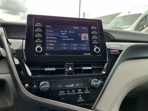 Used 2023 Toyota Camry SE FWD image 25