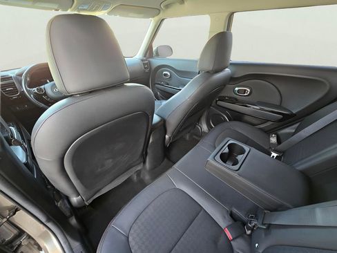 Used 2018 Kia Soul ! image 55