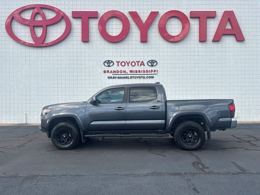 Used 2022 Toyota Tacoma SR5 RWD image 5