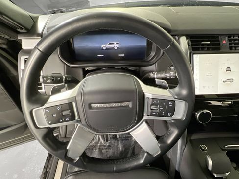 Used 2023 Land Rover Discovery HSE R-Dynamic image 11