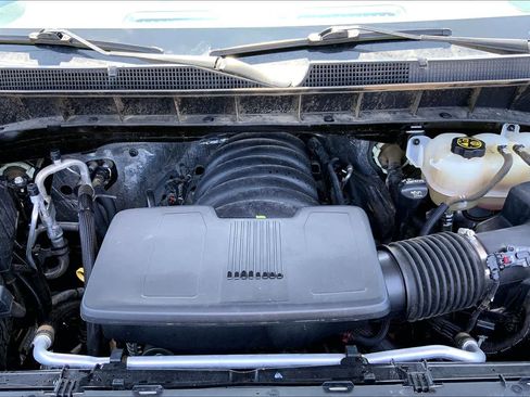 Used 2020 Chevrolet Silverado 1500 Custom w/ Custom Value Package AWD/4WD image 32