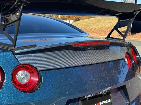 Used 2024 Nissan GT-R Premium w/ Premium Interior Package image 29